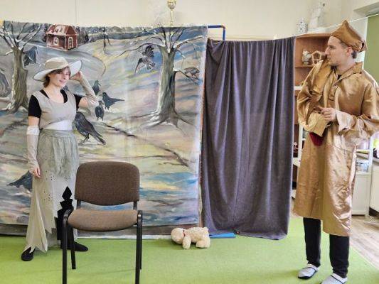 Grafika #17: 01.12.2023 Przedstawienie teatralne pt. "Opowieść wigilijna"