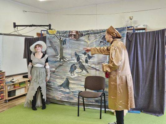 Grafika #23: 01.12.2023 Przedstawienie teatralne pt. "Opowieść wigilijna"