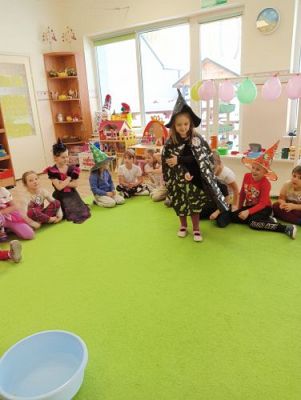 Grafika #1: 30.11.2023 Zabawy Andrzejkowe gr III