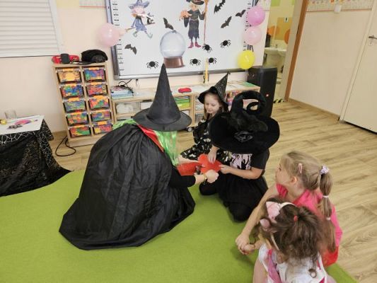 Grafika #6: 30.11.2023 Zabawy Andrzejkowe gr III