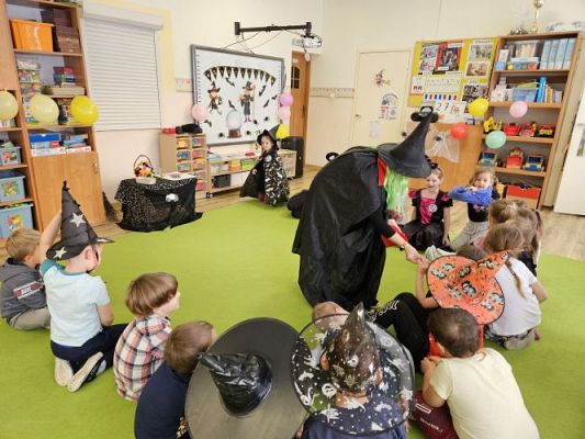 Grafika #10: 30.11.2023 Zabawy Andrzejkowe gr III