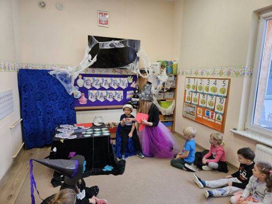 Grafika #1: 30.11.2023 Zabawy Andrzejkowe gr II