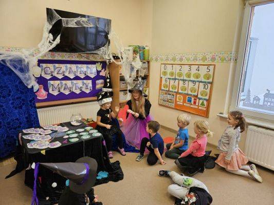 Grafika #6: 30.11.2023 Zabawy Andrzejkowe gr II