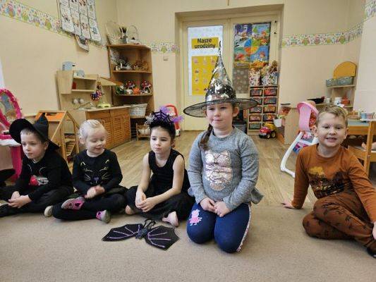 Grafika #9: 30.11.2023 Zabawy Andrzejkowe gr II