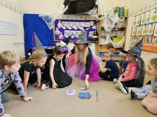 Grafika #11: 30.11.2023 Zabawy Andrzejkowe gr II