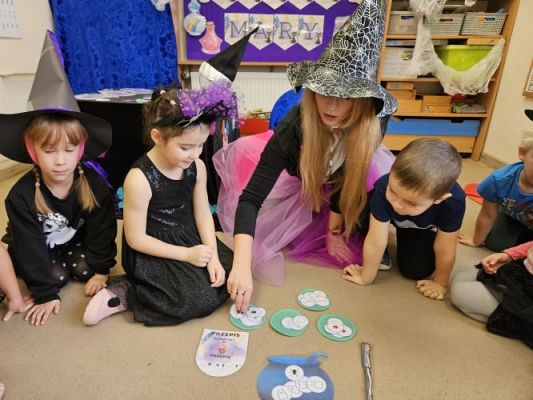 Grafika #14: 30.11.2023 Zabawy Andrzejkowe gr II