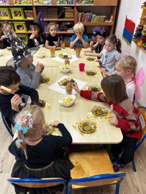 Grafika #21: 30.11.2023 Zabawy Andrzejkowe gr II