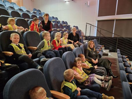 Grafika #19: 19.01.2024 Wyjazd do teatru do Słupska