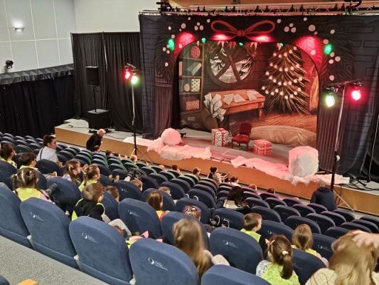 Grafika #22: 19.01.2024 Wyjazd do teatru do Słupska