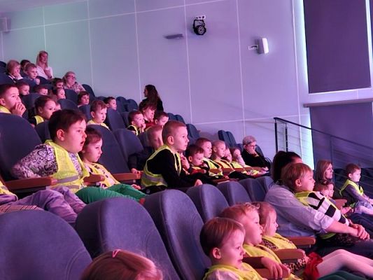 Grafika #29: 19.01.2024 Wyjazd do teatru do Słupska