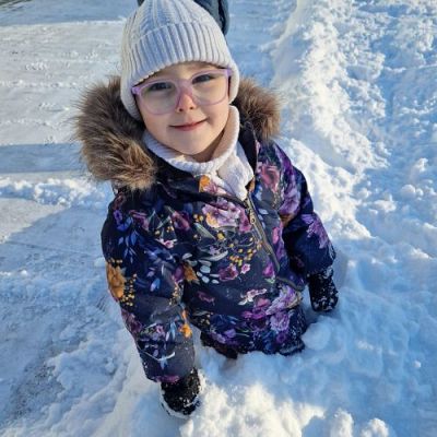 Grafika #13: 05.01.2024 Spacer i zabawa na śniegu