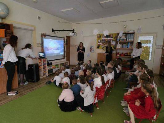 Grafika #7: 21.12.2023 Wigilia w przedszkolu