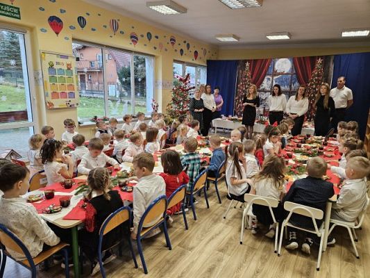 Grafika #23: 21.12.2023 Wigilia w przedszkolu