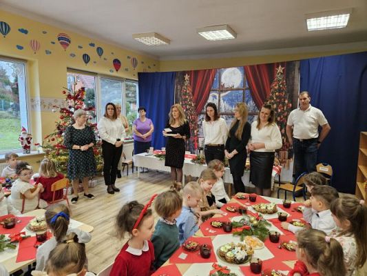 Grafika #24: 21.12.2023 Wigilia w przedszkolu
