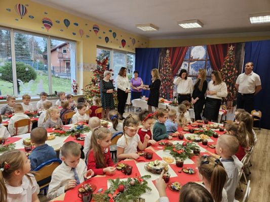 Grafika #28: 21.12.2023 Wigilia w przedszkolu
