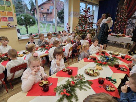 Grafika #34: 21.12.2023 Wigilia w przedszkolu