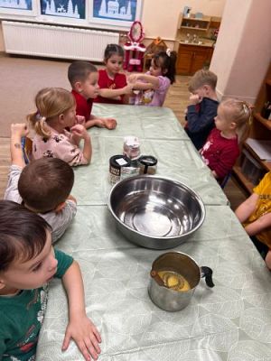 Grafika #1: 18.12.2023 Pieczemy pierniczki gr II