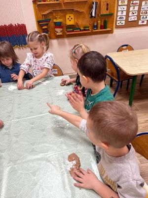 Grafika #22: 18.12.2023 Pieczemy pierniczki gr II