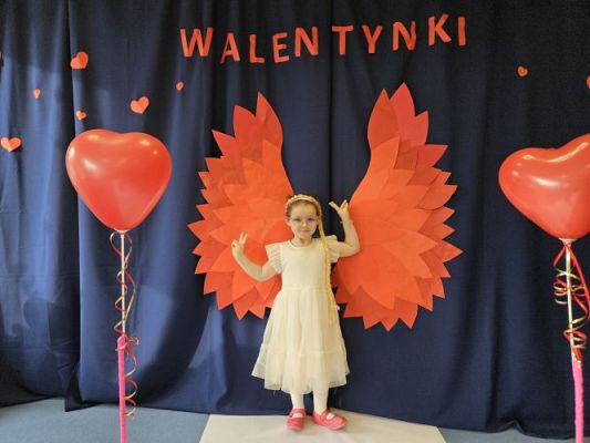 Grafika #7: 14.02.2024 Walentynkowy pokaz mody