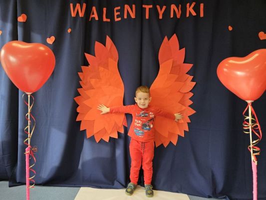 Grafika #11: 14.02.2024 Walentynkowy pokaz mody