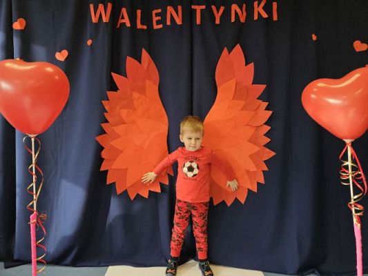 Grafika #13: 14.02.2024 Walentynkowy pokaz mody