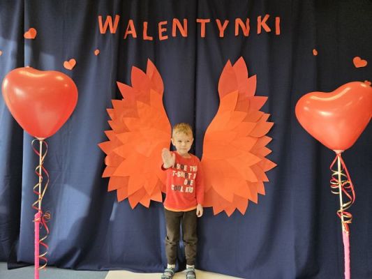 Grafika #15: 14.02.2024 Walentynkowy pokaz mody