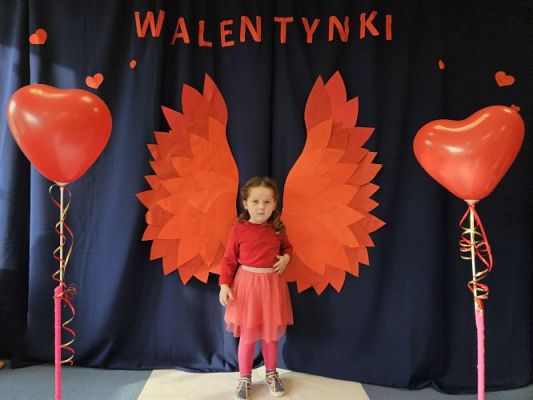 Grafika #19: 14.02.2024 Walentynkowy pokaz mody