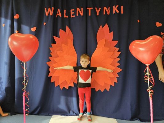 Grafika #21: 14.02.2024 Walentynkowy pokaz mody