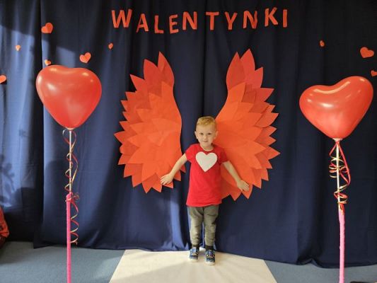 Grafika #23: 14.02.2024 Walentynkowy pokaz mody