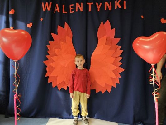 Grafika #26: 14.02.2024 Walentynkowy pokaz mody