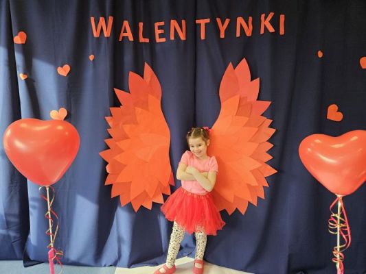 Grafika #40: 14.02.2024 Walentynkowy pokaz mody