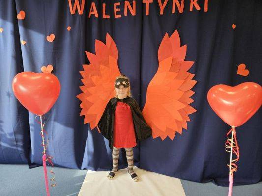 Grafika #47: 14.02.2024 Walentynkowy pokaz mody