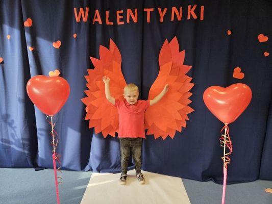 Grafika #58: 14.02.2024 Walentynkowy pokaz mody