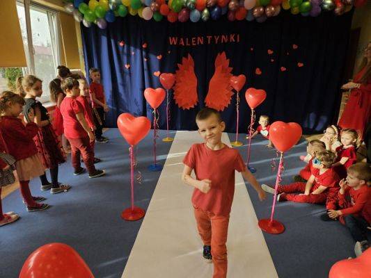 Grafika #67: 14.02.2024 Walentynkowy pokaz mody