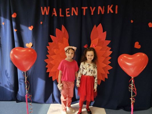 Grafika #82: 14.02.2024 Walentynkowy pokaz mody