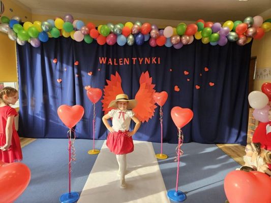 Grafika #88: 14.02.2024 Walentynkowy pokaz mody