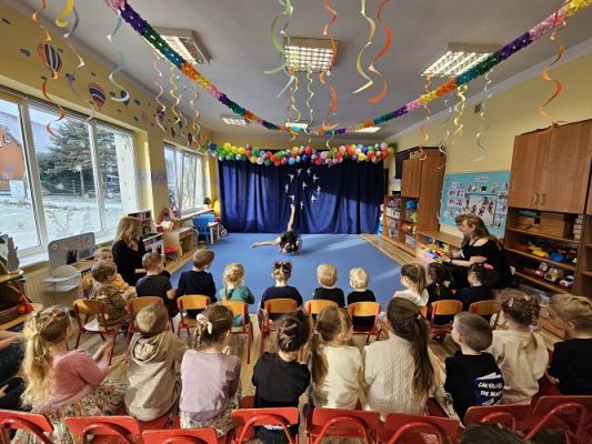 Grafika #21: 09.02.2024 Pokaz gimnastyki i akrobatyki