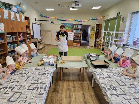 Grafika #1: 08.02.2024 Tłusty czwartek