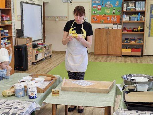 Grafika #4: 08.02.2024 Tłusty czwartek