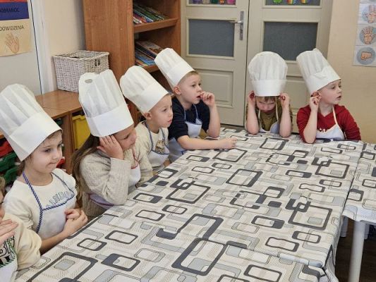 Grafika #8: 08.02.2024 Tłusty czwartek