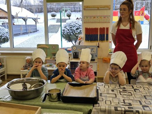 Grafika #9: 08.02.2024 Tłusty czwartek