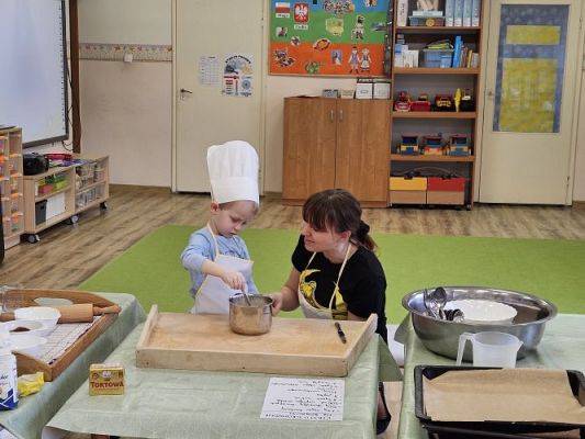 Grafika #12: 08.02.2024 Tłusty czwartek