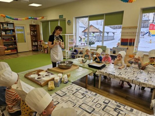 Grafika #15: 08.02.2024 Tłusty czwartek