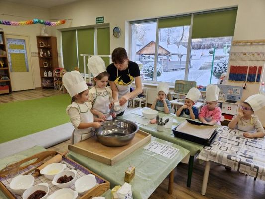 Grafika #16: 08.02.2024 Tłusty czwartek