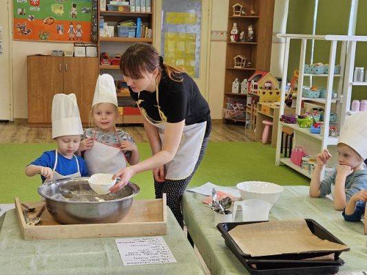 Grafika #36: 08.02.2024 Tłusty czwartek