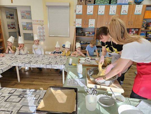 Grafika #42: 08.02.2024 Tłusty czwartek