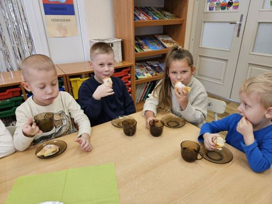 Grafika #91: 08.02.2024 Tłusty czwartek