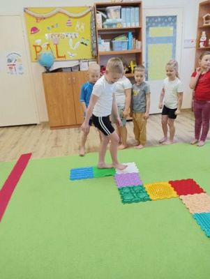 Grafika #20: 07.02.2024 Zabawy ruchowe i sensoryczne w grupie Starszaków