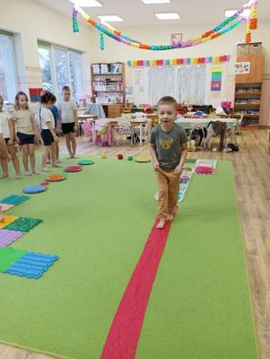 Grafika #22: 07.02.2024 Zabawy ruchowe i sensoryczne w grupie Starszaków