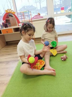 Grafika #31: 07.02.2024 Zabawy ruchowe i sensoryczne w grupie Starszaków